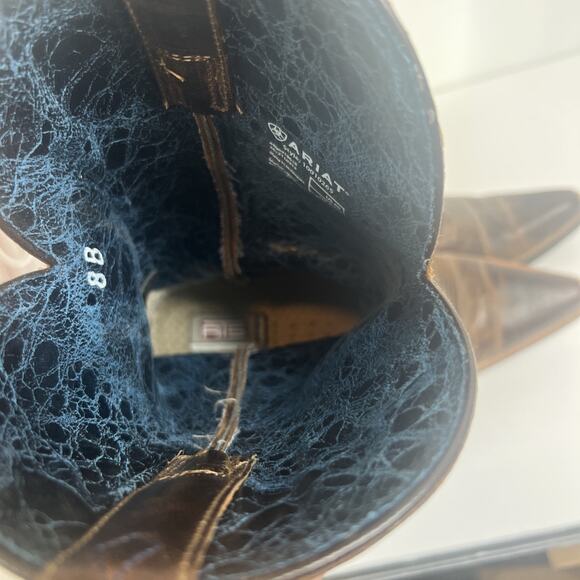 Rustic Western Leather Ankle Boots - Picture 10 of 12